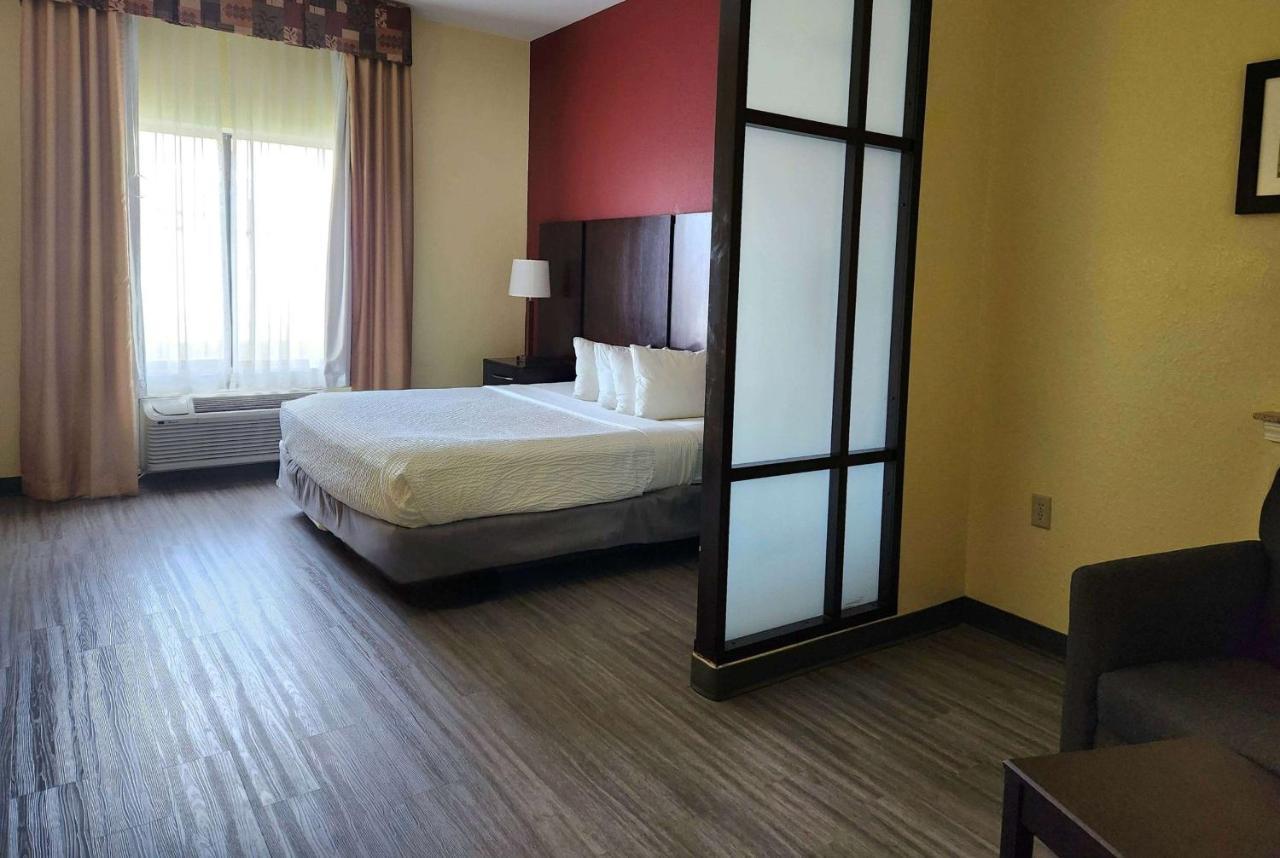 Days & By Wyndham Houston / West Energy Corridor 3*