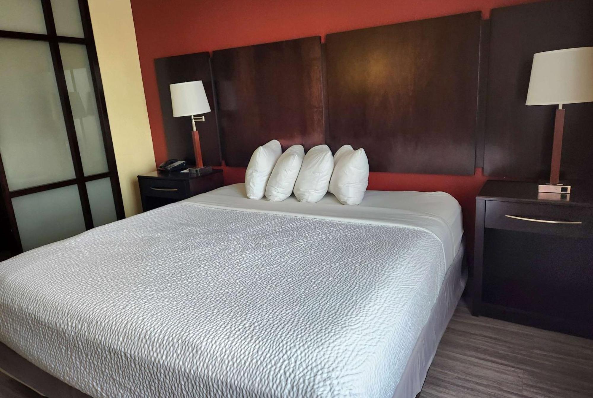 Days & By Wyndham Houston / West Energy Corridor Hotel 3*